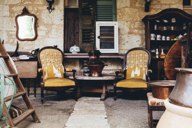 Estimation gratuite de mobilier ancien à Paris avec M Villemaire