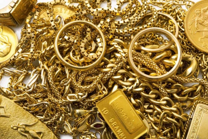 Estimation de bijoux anciens par un Antiquaire